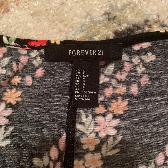 Forever 21 floral flippy mini dress summer spring - Picture 2 of 3